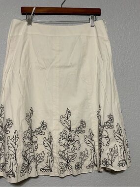 Nine West White A-Line Skirt with Black Floral Border Embroidery